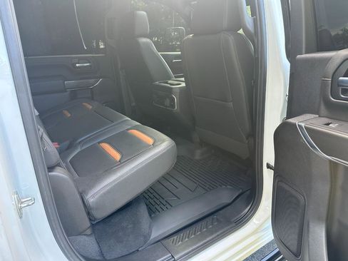 Used 2022 GMC Sierra 2500 AT4 w/ AT4 Preferred Package AWD/4WD image 23
