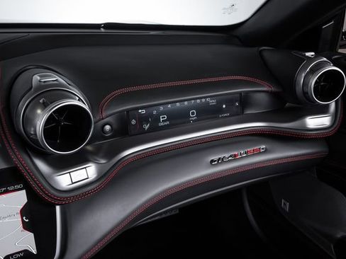 Used 2019 Ferrari GTC4Lusso AWD/4WD image 54