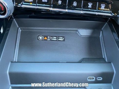 New 2026 Chevrolet Tahoe Z71 w/ Sun And Tow Package AWD/4WD image 35