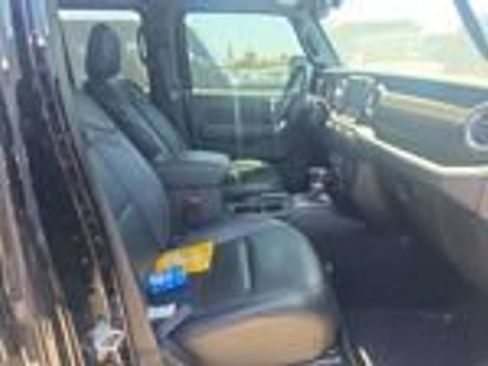 Used 2023 Jeep Wrangler Unlimited Sahara w/ Cold Weather Group AWD/4WD image 15