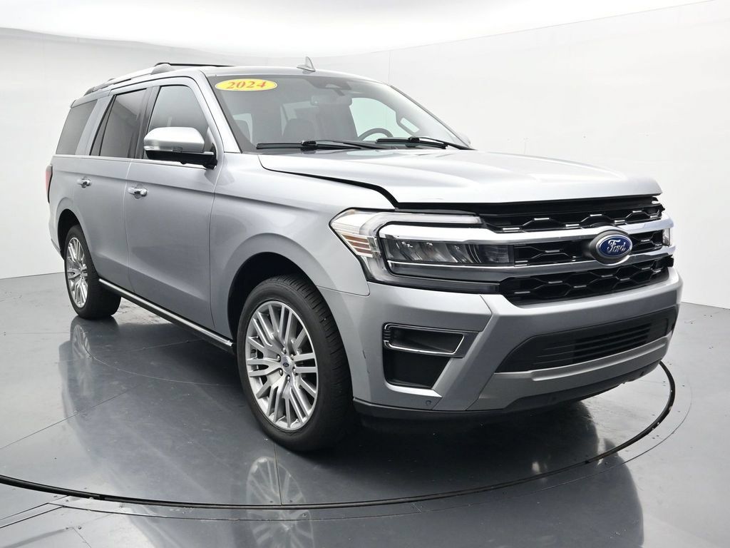 Used 2024 Ford Expedition Limited AWD/4WD image 2