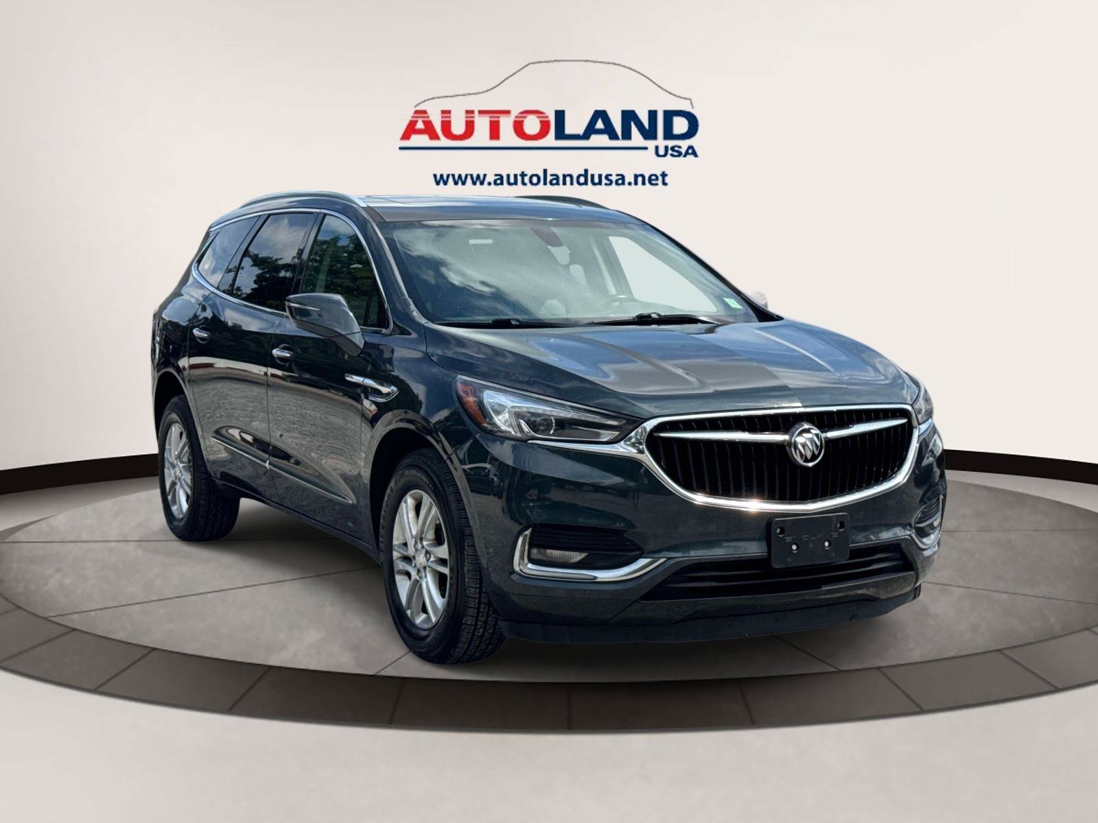 Used 2018 Buick Enclave Essence AWD/4WD image 2