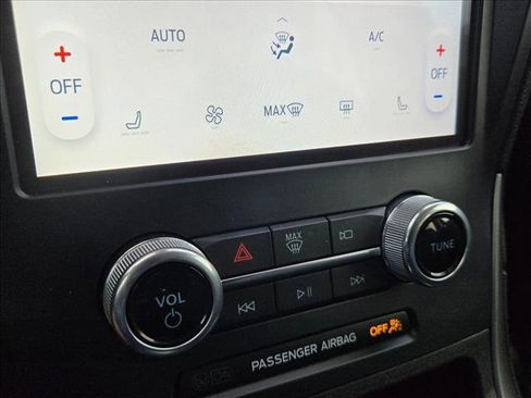 Used 2022 Ford Edge SEL w/ Convenience Package image 14