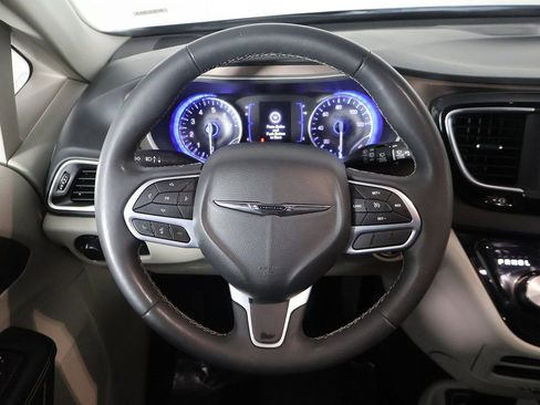 Used 2023 Chrysler Voyager LX image 30