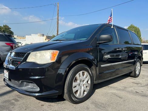 Used 2014 Dodge Grand Caravan American Value Package w/ UConnect Hands-Free Group image 3