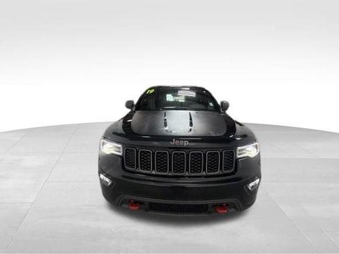 Used 2019 Jeep Grand Cherokee Trailhawk w/ Trailhawk Luxury Group AWD/4WD image 3