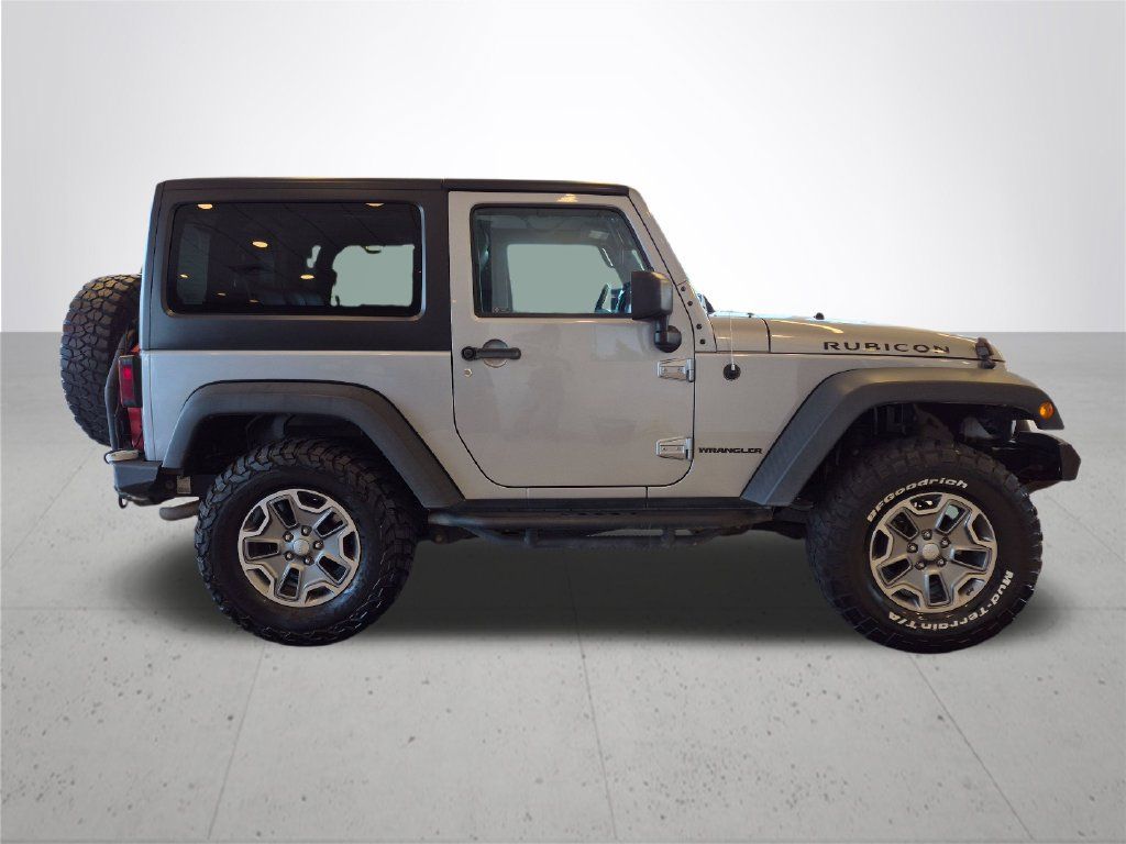 Used 2017 Jeep Wrangler Rubicon w/ Power Convenience Group AWD/4WD image 6