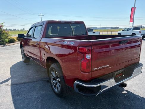 Used 2024 Chevrolet Silverado 1500 LT AWD/4WD image 8