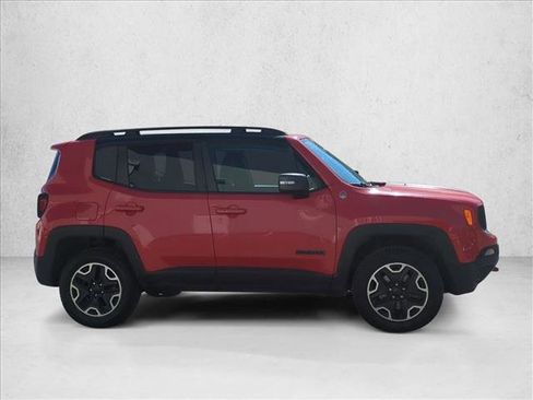 Used 2017 Jeep Renegade Trailhawk image 5
