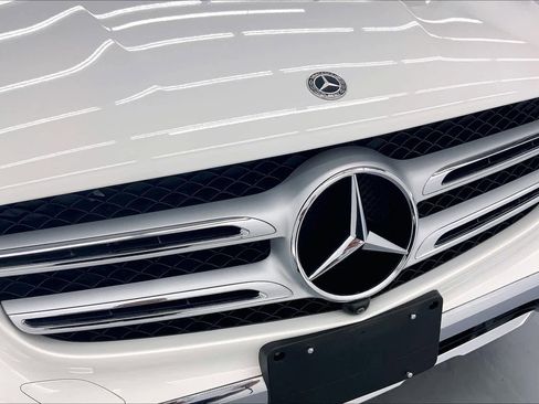 Used 2019 Mercedes-Benz GLC 300 image 29