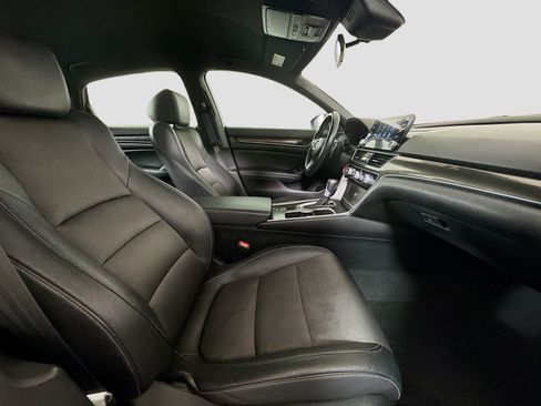 Used 2019 Honda Accord Sport image 29