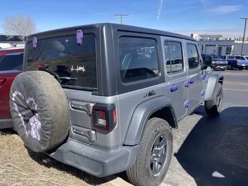 Used 2018 Jeep Wrangler Unlimited Sport image 3