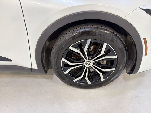 Used 2023 Toyota Crown XLE image 29