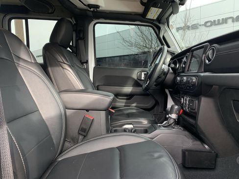 Used 2022 Jeep Wrangler Unlimited Sahara w/ LED Lighting Group image 35