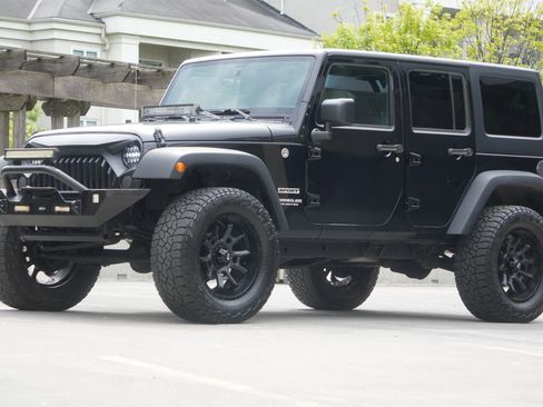 Used 2016 Jeep Wrangler Unlimited Sport w/ Quick Order Package 24S AWD/4WD image 9