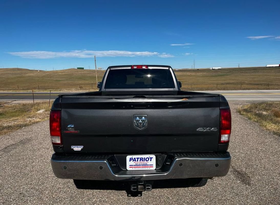 Used 2014 RAM 2500 Tradesman w/ Chrome Appearance Group AWD/4WD image 4