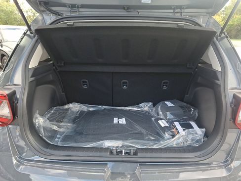 New 2026 Hyundai Venue SE image 20