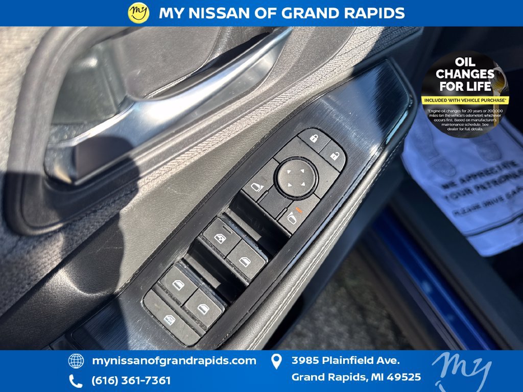 Certified 2023 Nissan Rogue SV AWD/4WD image 12