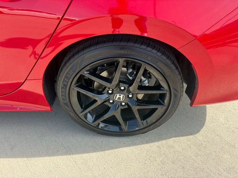 Certified 2025 Honda Civic Sport image 33