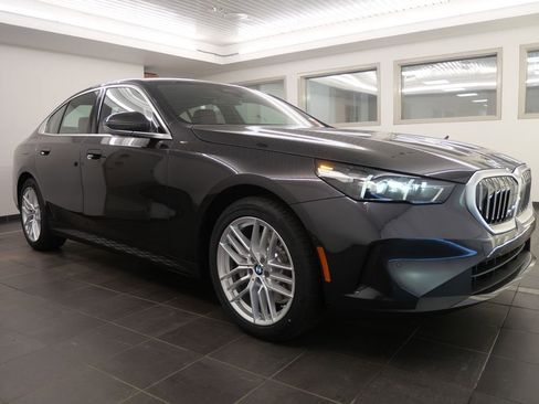 Used 2025 BMW 530i 530i image 8