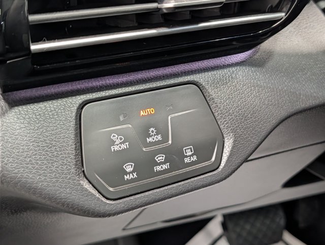 Used 2024 Volkswagen ID.4 Pro S AWD/4WD image 18