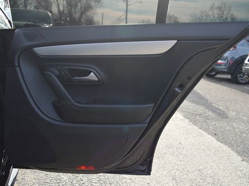 Used 2016 Volkswagen CC R-Line image 28