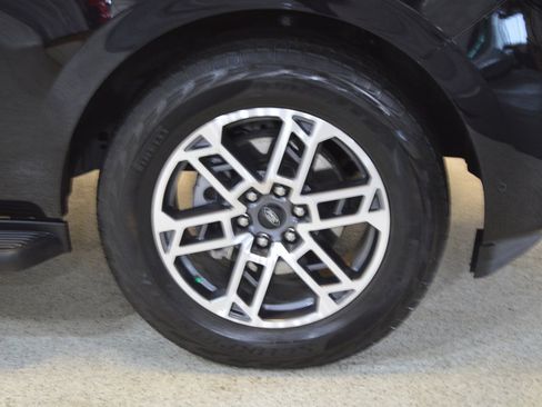 Used 2025 Ford Expedition Active image 9