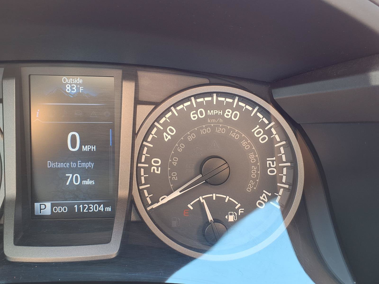 Used 2017 Toyota Tacoma TRD Sport AWD/4WD image 17