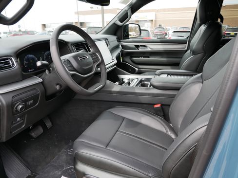 New 2026 Jeep Grand Wagoneer Limited AWD/4WD image 6