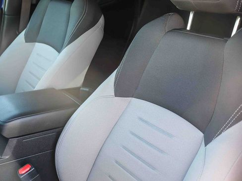 Certified 2025 Toyota Tacoma TRD Sport RWD image 31