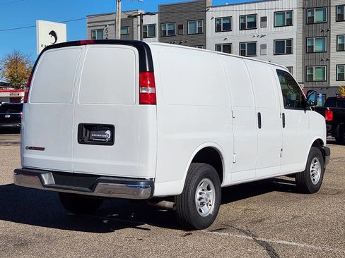 Used 2020 Chevrolet Express 2500 w/ Driver Convenience Package image 10
