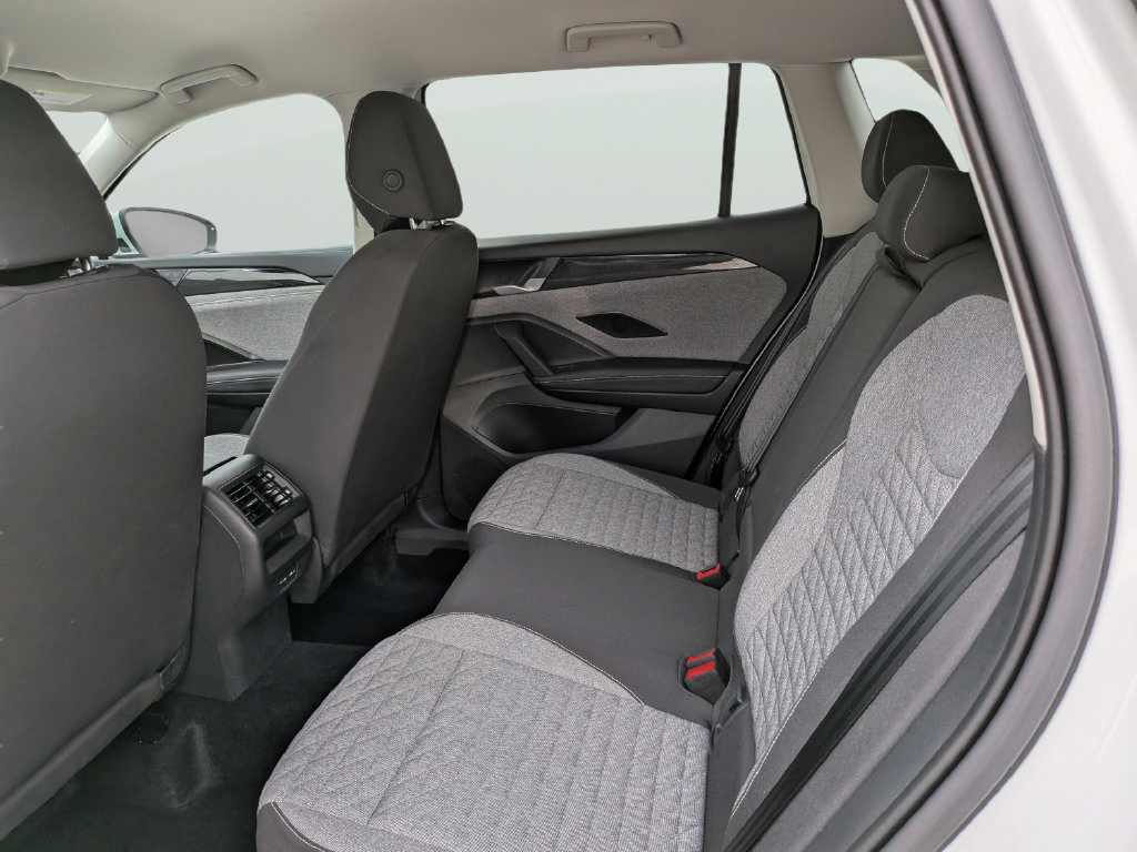 Certified 2025 Volkswagen Tiguan S FWD image 14