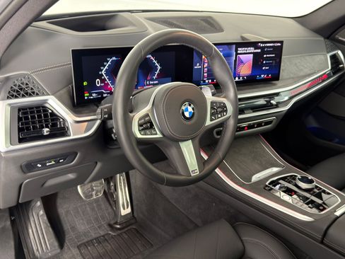 Used 2025 BMW X5 xDrive40i w/ Executive Package image 4