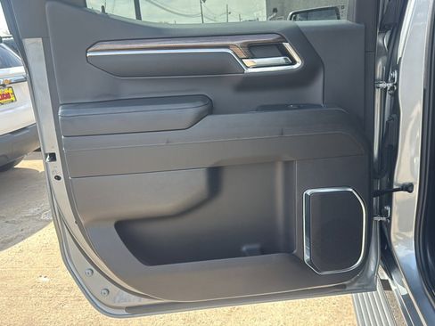 Used 2024 Chevrolet Silverado 1500 LT image 34