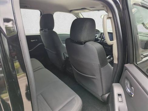 Used 2022 Nissan Frontier SV AWD/4WD image 24