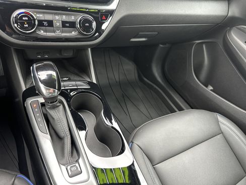 Used 2025 Buick Envista Sport Touring w/ Convenience I Package FWD image 19