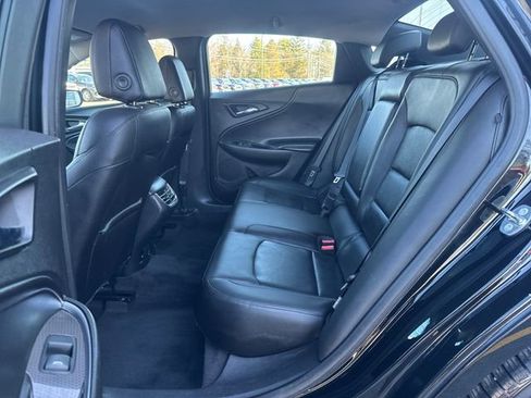 Used 2017 Chevrolet Malibu LT w/ Leather Package FWD image 22