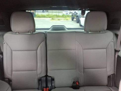 Used 2025 GMC Yukon Elevation w/ Elevation Premium Package AWD/4WD image 17