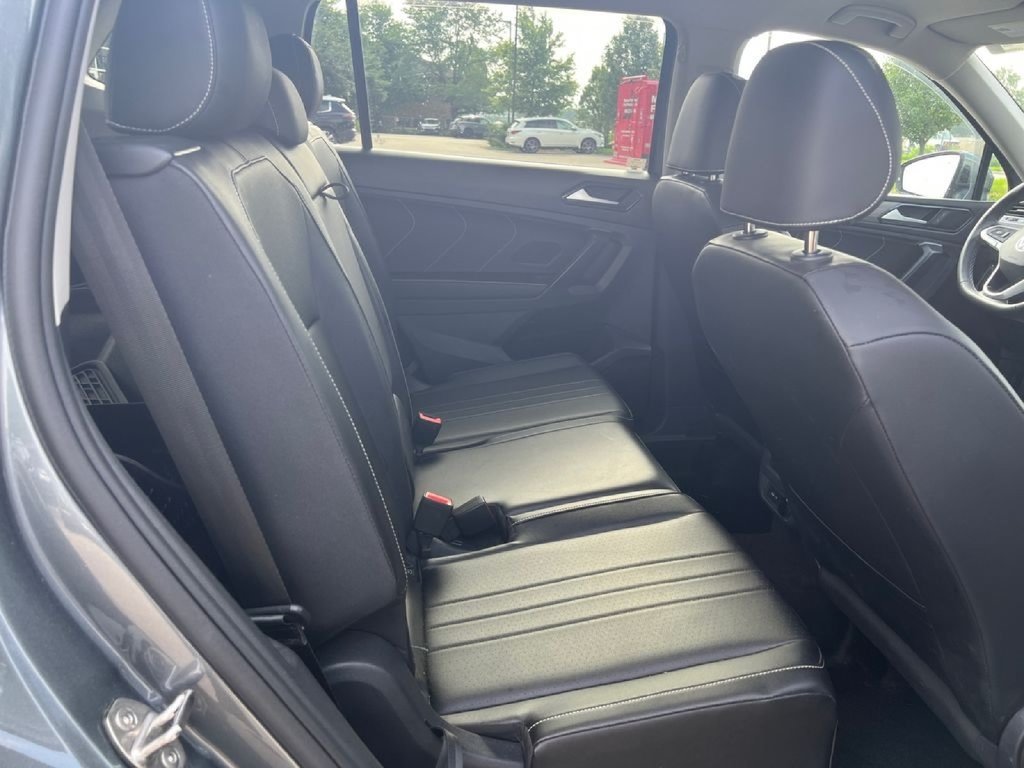 Used 2024 Volkswagen Tiguan SE FWD image 39