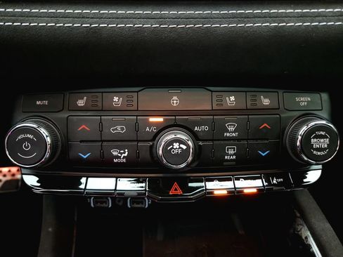 Used 2022 Dodge Durango SRT w/ SRT Interior Appearance Group AWD/4WD image 21