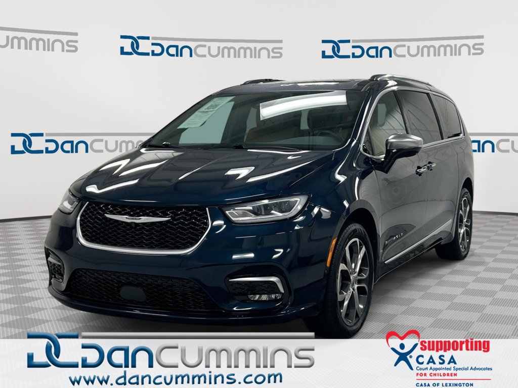 Used 2023 Chrysler Pacifica Pinnacle AWD/4WD image 1