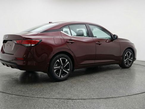 Used 2025 Nissan Sentra SV image 9