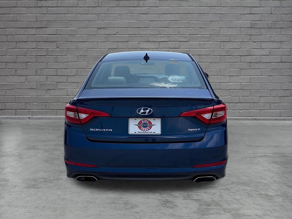 Used 2015 Hyundai Sonata Sport w/ Option Group 03 FWD image 5