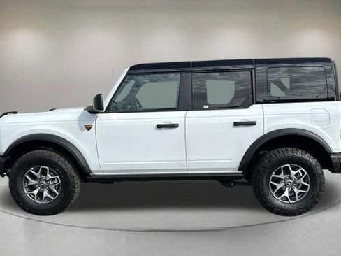 Certified 2025 Ford Bronco Badlands AWD/4WD image 5