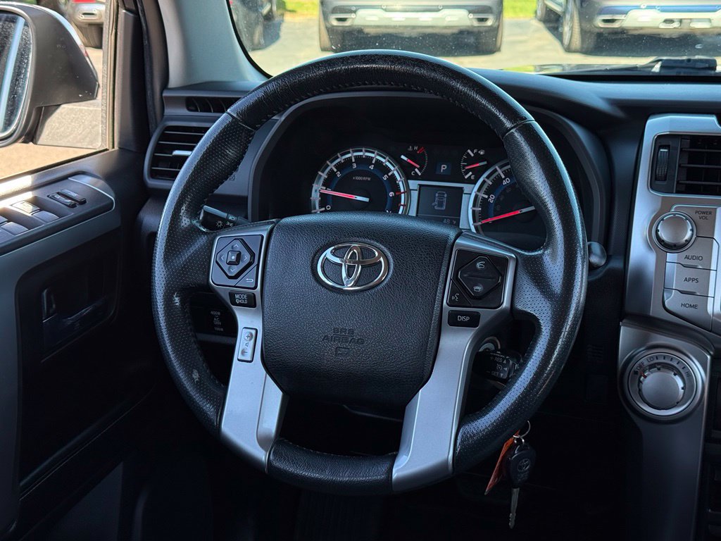 Used 2016 Toyota 4Runner SR5 AWD/4WD image 6
