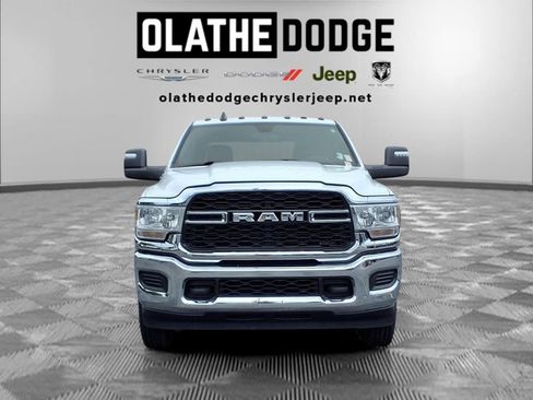 Used 2024 RAM 3500 Tradesman w/ Chrome Appearance Group AWD/4WD image 29
