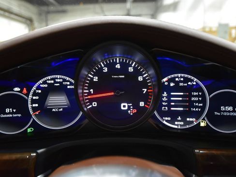 Used 2018 Porsche Panamera 4S AWD/4WD image 19