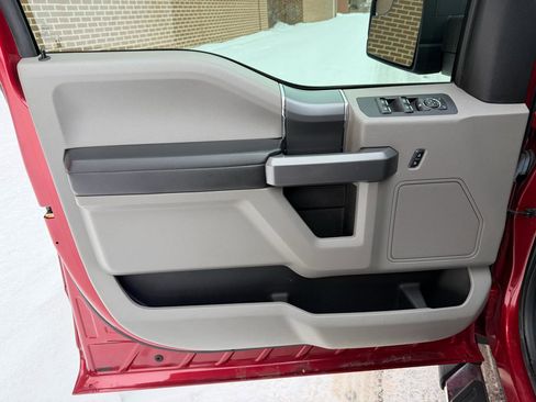 Used 2016 Ford F150 XLT w/ Equipment Group 302A Luxury image 40