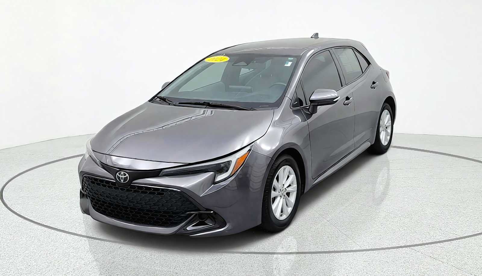 Used 2024 Toyota Corolla SE FWD image 4