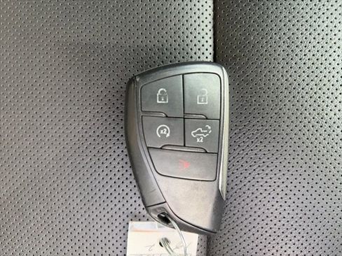 Used 2024 GMC Sierra 1500 SLT AWD/4WD image 19